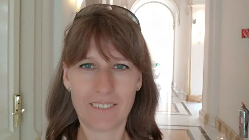 Hollósy-Pados Krisztina